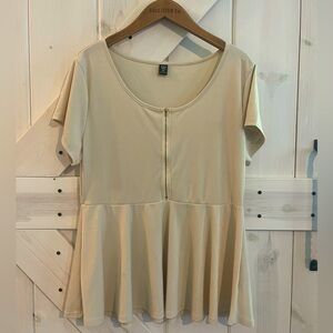 Women’s SHEIN top